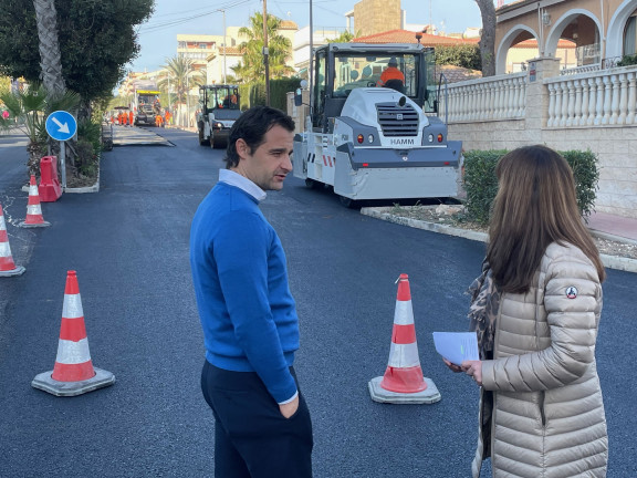 A FINALES DE ENERO TERMINA EL REASFALTADO DE CALLES EN LA ZONA SUR DE TORREVIEJA 3
