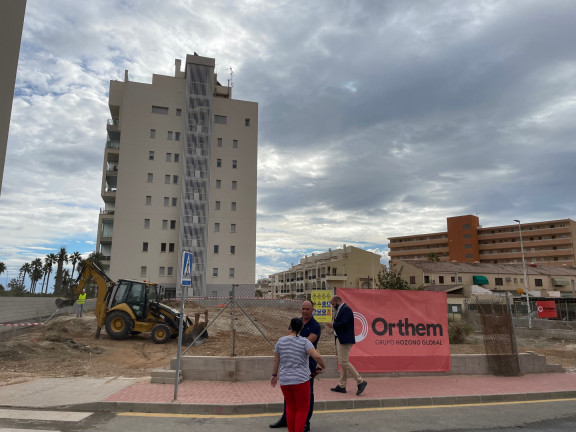 COMIENZAN LAS OBRAS DEL PABELLÓN POLIDEPORTIVO MUNICIPAL DE LA MATA 1