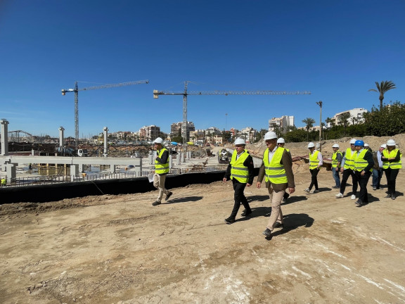 EL DIRECTOR GENERAL DE PUERTOS DE LA GENERALITAT VISITA LAS OBRAS DEL PUERTO DE TORREVIEJA 4